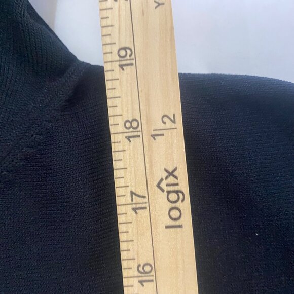 Northern Isles Holiday 2004 Cardigan Womens Size M Black Red Poinsettia Applique - Picture 8 of 11